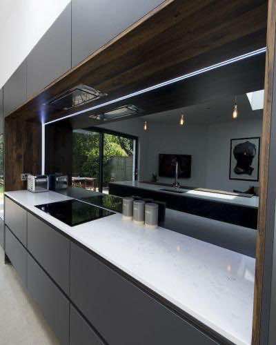 0007573 grey-mirror-splashback