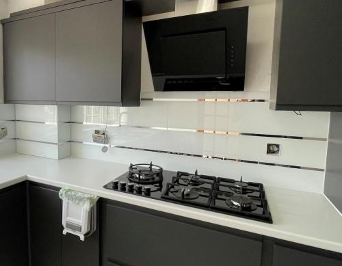 white-splashback-glass-Ireland