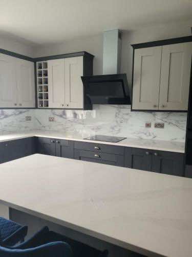 White-marble-glass-splashback-2